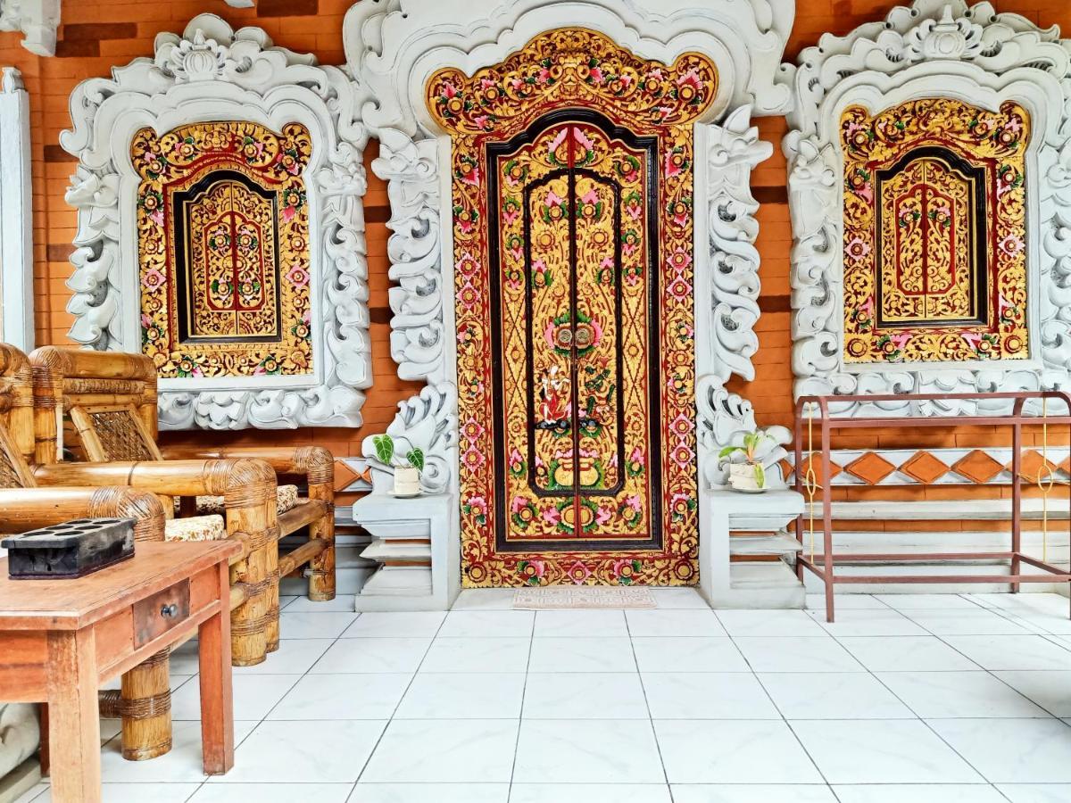 Binaria Museum Hotel Ловина Экстерьер фото